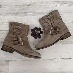 Mtng. Originals Taupe Buckle Suede Leather Slip On Booties Size 8.5